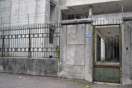 “Thần đồng văn học” lý giải nhà “ma” 300 Kim Mã